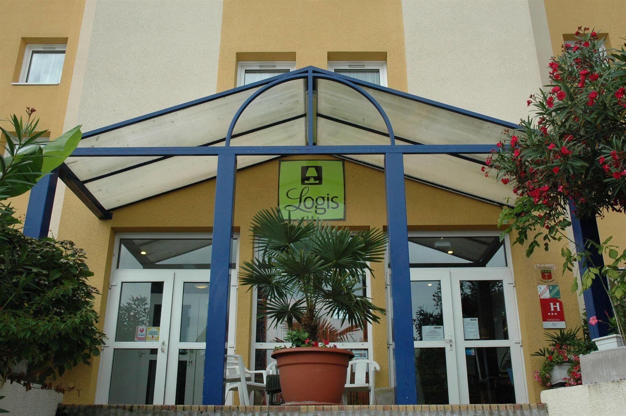 Hôtel Restaurant Le Relais - Pau Nord Lons Exterior foto